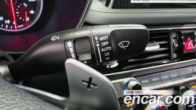 Genesis G70 2018 — photo 27