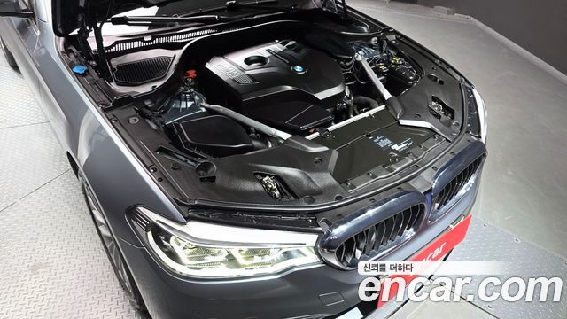 BMW 5-Series 2019 — photo 6