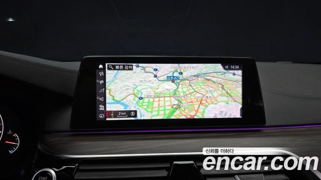 BMW 5-Series 2019 — photo 14