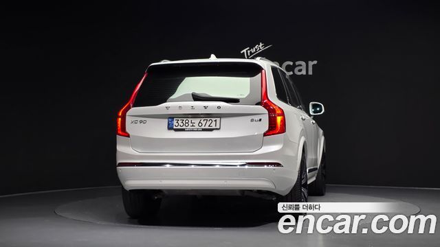 Volvo XC90 2023 — photo 4