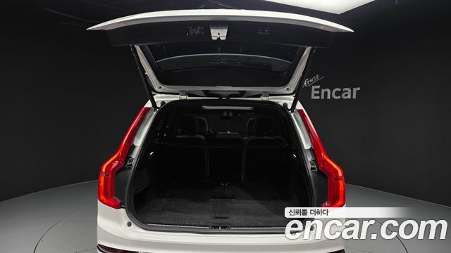 Volvo XC90 2023 — photo 26