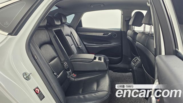 Hyundai Grandeur 2018 — photo 18
