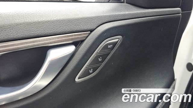 Hyundai Grandeur 2018 — photo 29
