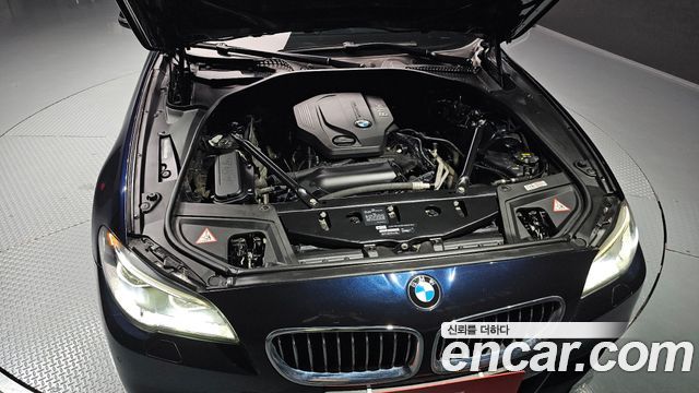 BMW 5-Series 2016 — photo 6