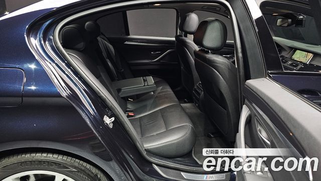 BMW 5-Series 2016 — photo 11