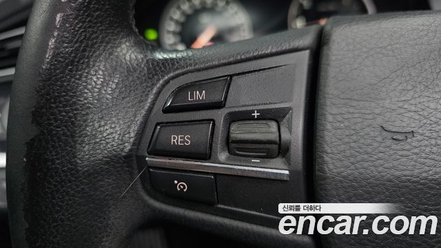 BMW 5-Series 2016 — photo 17