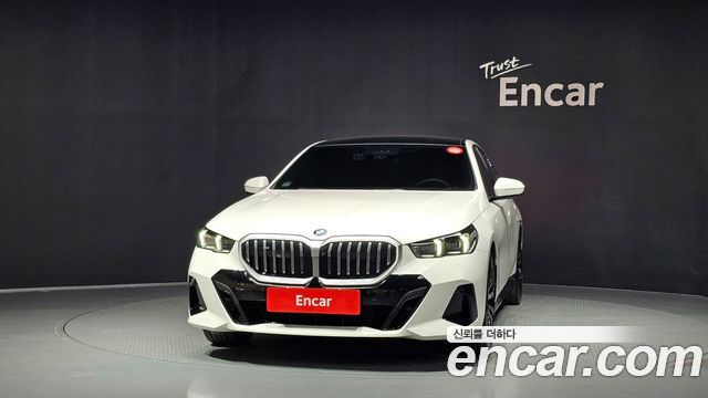 BMW 5-Series 2025 — photo 3