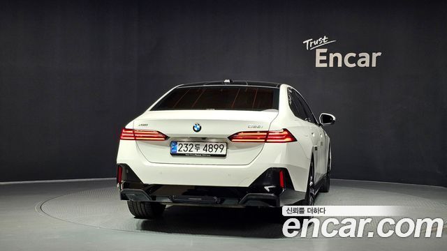 BMW 5-Series 2025 — photo 4