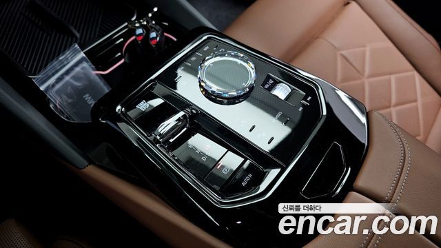 BMW 5-Series 2025 — photo 12