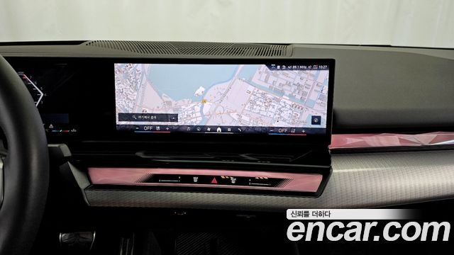 BMW 5-Series 2025 — photo 15