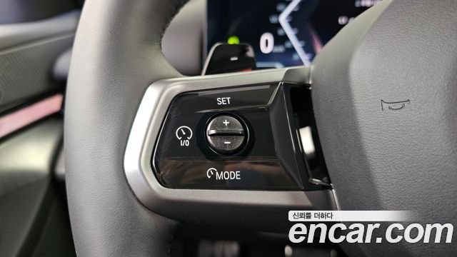 BMW 5-Series 2025 — photo 27