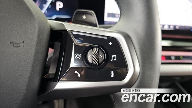 BMW 5-Series 2025 — photo 28
