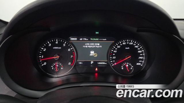 Kia Stinger 2018 — photo 8