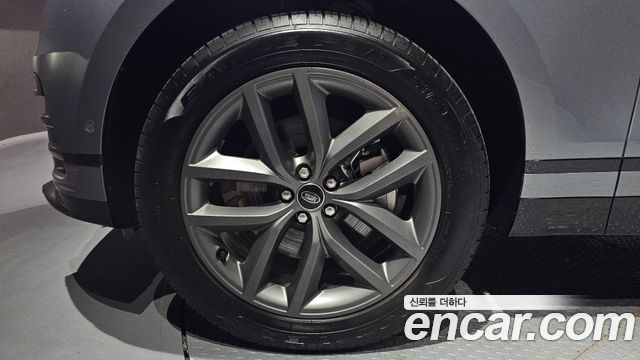 Land Rover Range Rover Velar 2026 — photo 5