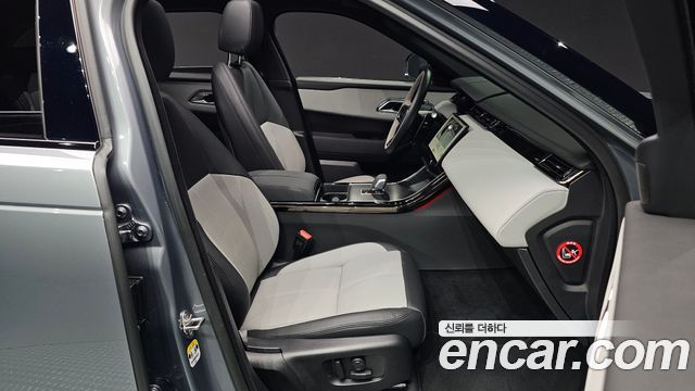 Land Rover Range Rover Velar 2026 — photo 16