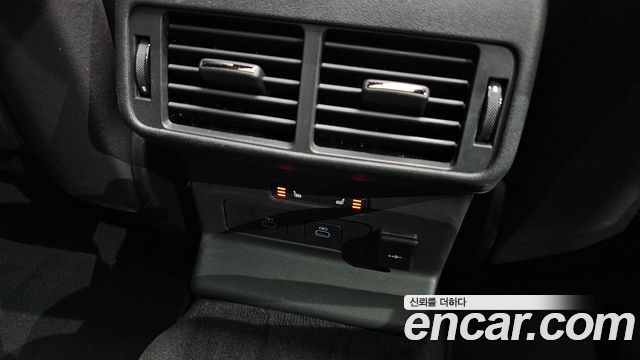 Land Rover Range Rover Velar 2026 — photo 34