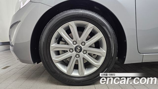 Hyundai AVANTE 2014 — photo 5