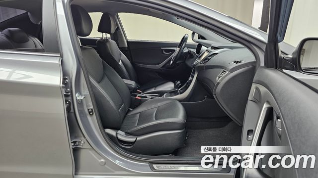 Hyundai AVANTE 2014 — photo 11