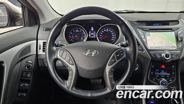 Hyundai AVANTE 2014 — photo 13