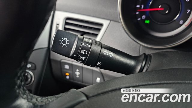 Hyundai AVANTE 2014 — photo 18