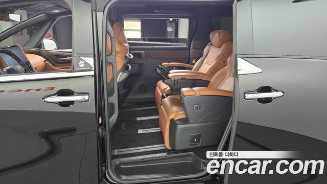 Toyota Alphard 2025 — photo 11
