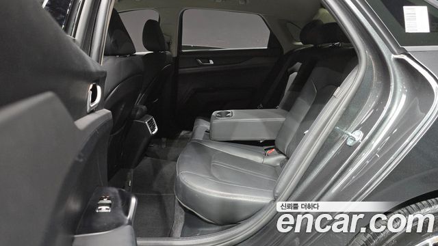 Kia K5 2023 — photo 18