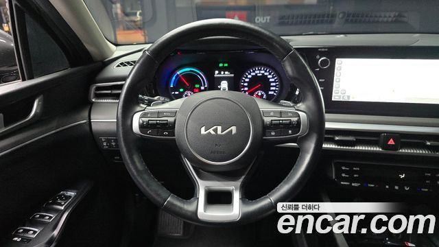 Kia K5 2023 — photo 19