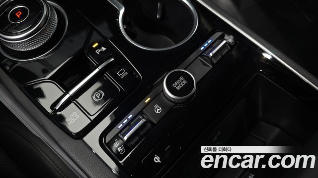 Kia K5 2023 — photo 24