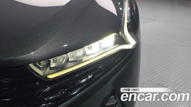Kia K5 2023 — photo 8