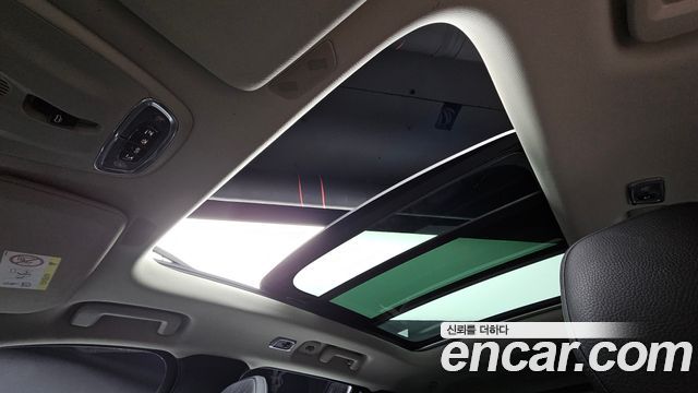 Volvo XC90 2018 — photo 25