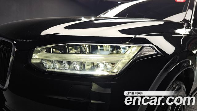 Volvo XC90 2018 — photo 8