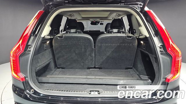 Volvo XC90 2018 — photo 27
