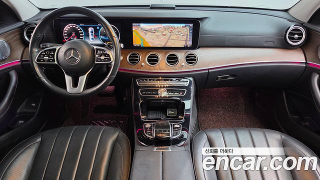 Mercedes-Benz E-Class 2019 — photo 10