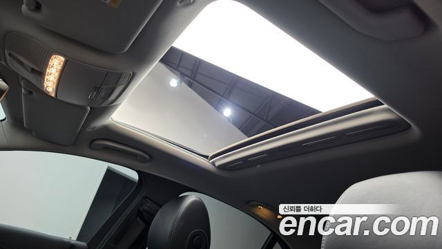 Mercedes-Benz E-Class 2019 — photo 23