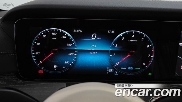Mercedes-Benz CLS-Class 2023 — photo 11