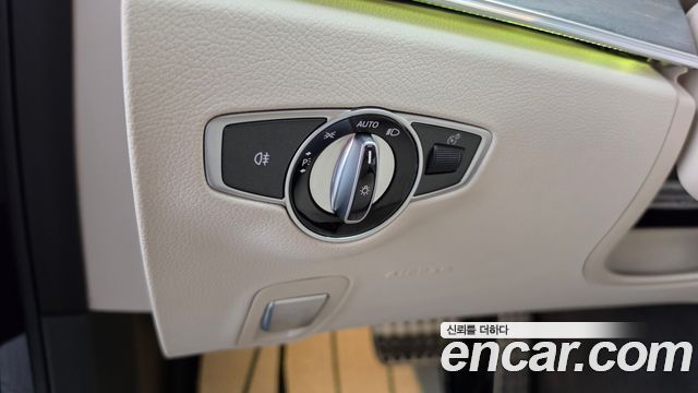 Mercedes-Benz CLS-Class 2023 — photo 27