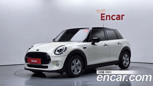 Mini Cooper 2020 — photo 1