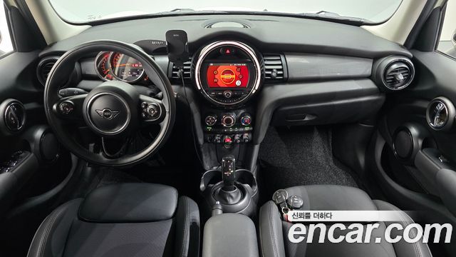 Mini Cooper 2020 — photo 10