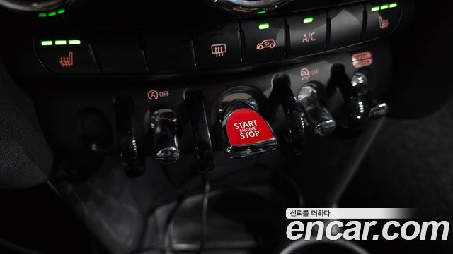 Mini Cooper 2020 — photo 24