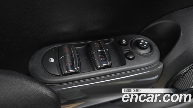 Mini Cooper 2020 — photo 28