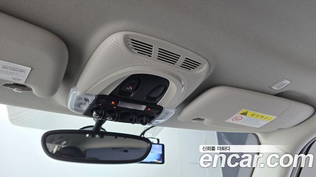 Mini Cooper 2020 — photo 31