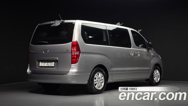 Hyundai Starex 2016 — photo 2