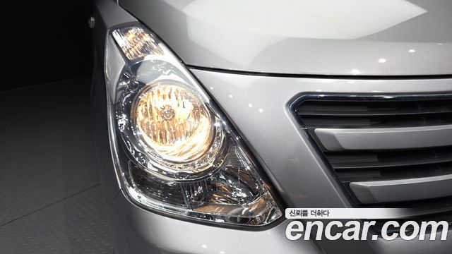 Hyundai Starex 2016 — photo 8