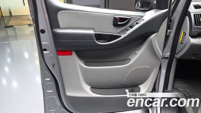 Hyundai Starex 2016 — photo 14
