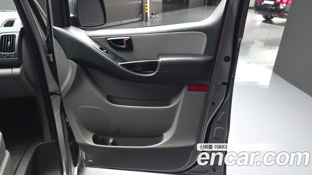Hyundai Starex 2016 — photo 15