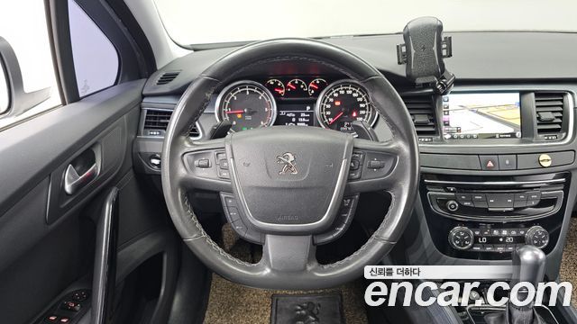 Peugeot 508 2017 — photo 21