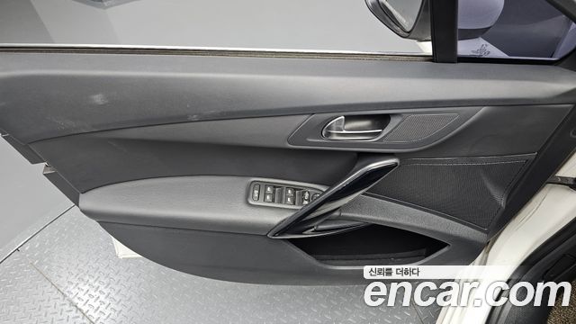 Peugeot 508 2017 — photo 14