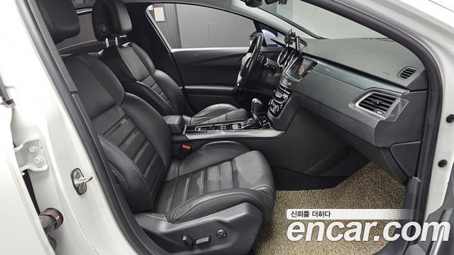 Peugeot 508 2017 — photo 16