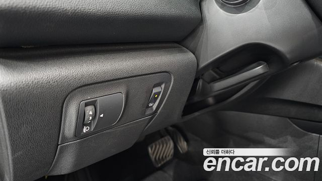Renault Korea SM6 2020 — photo 17