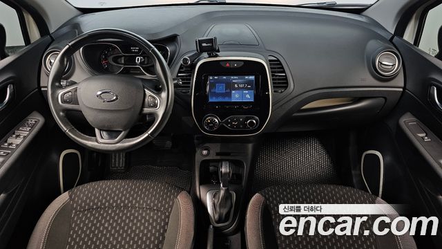 Renault Korea QM3 2018 — photo 10